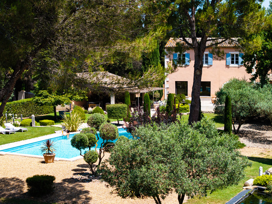 LE CLOS DES CYPRES chambre d'hôte Les Angles