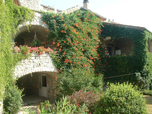 L'Oustaou di Pisterle chambre d'hôte Saint-André-Lachamp